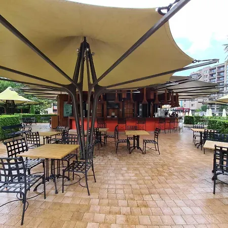 Visit Sunny Sarka Napospart